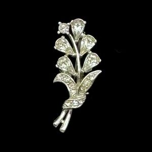 VINTAGE Crystal Flower Bouquet Brooch